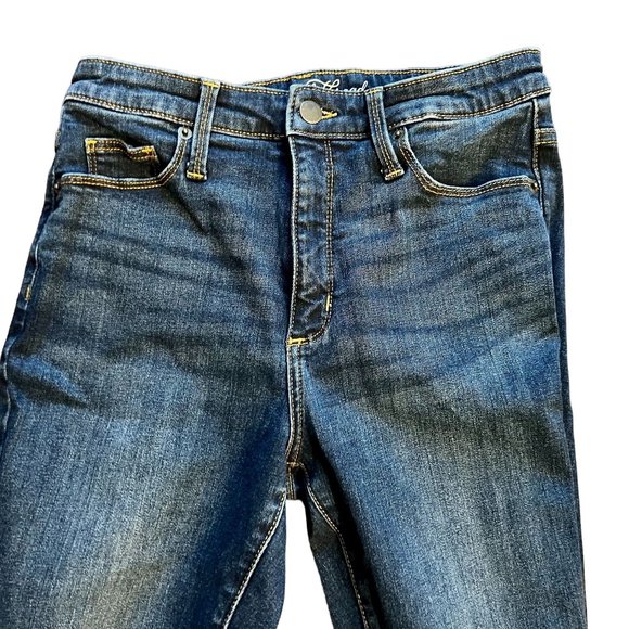 Universal Thread High Rise Skinny Dark Wash Blue Jeans Women's Size 4/27R - Picture 2 of 7